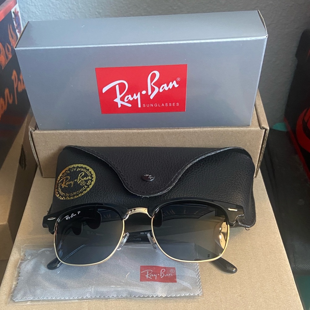 Ray-Ban Clubmaster Sunglasses - Black & Gold with Gradient Gray Lenses
